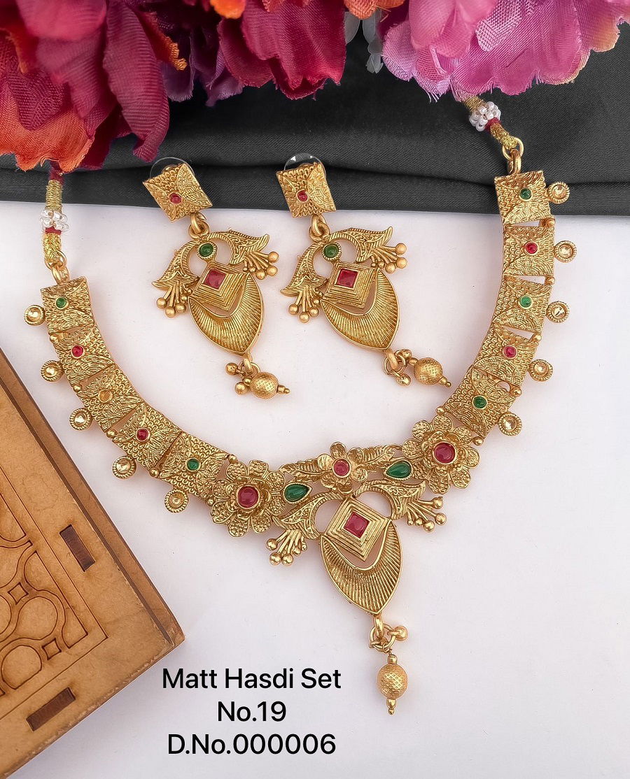 Rajwadi Style Matte Hasdi jewellery Set Catalog